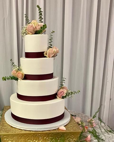 Pastel con listón