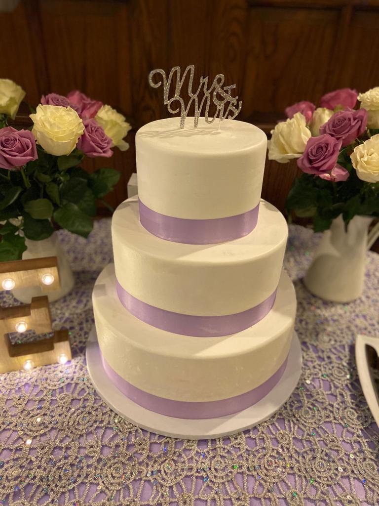 Pastel con listón