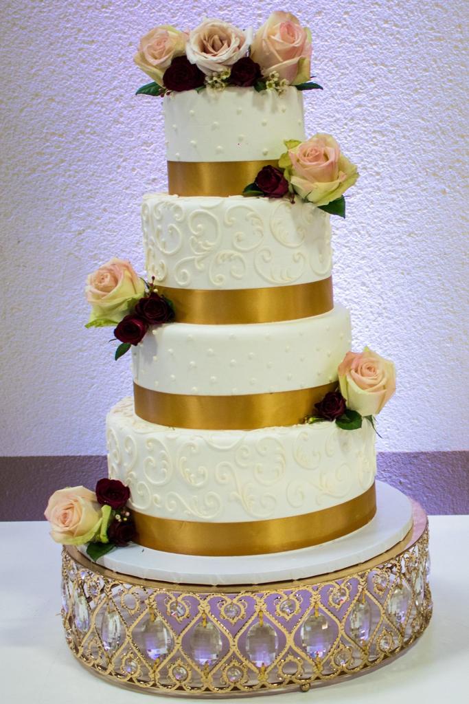 Pastel con listón