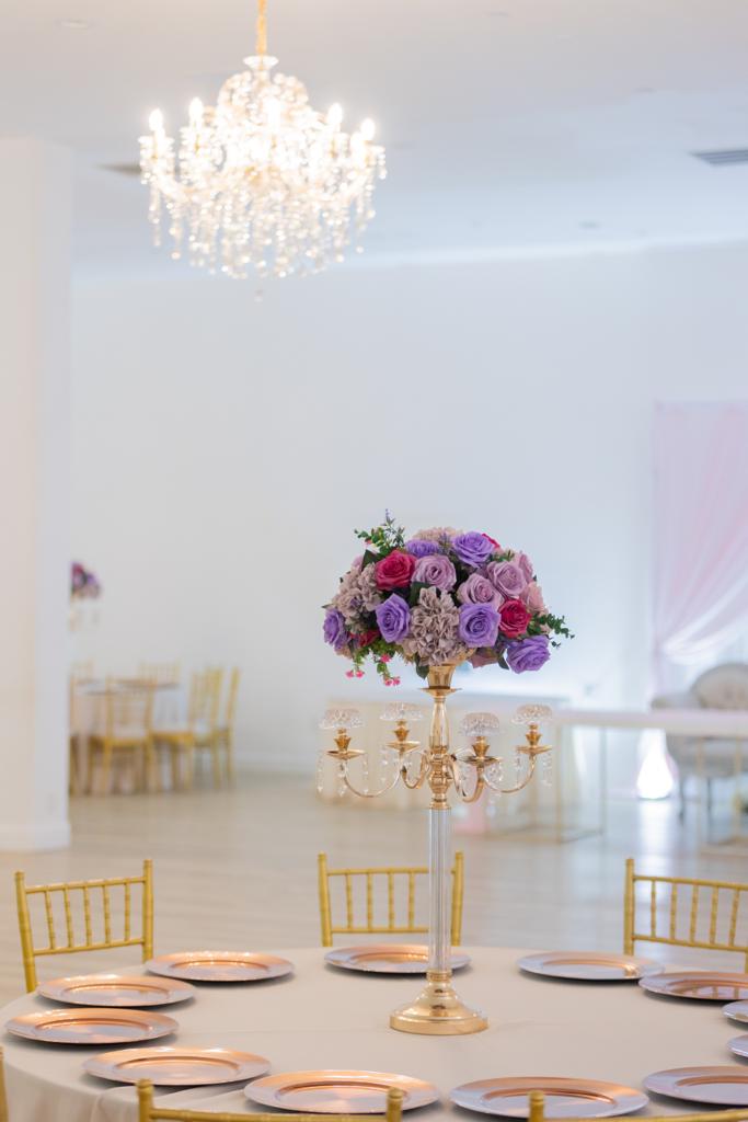 Medium Centerpiece/Centro De Mesa Rentado
