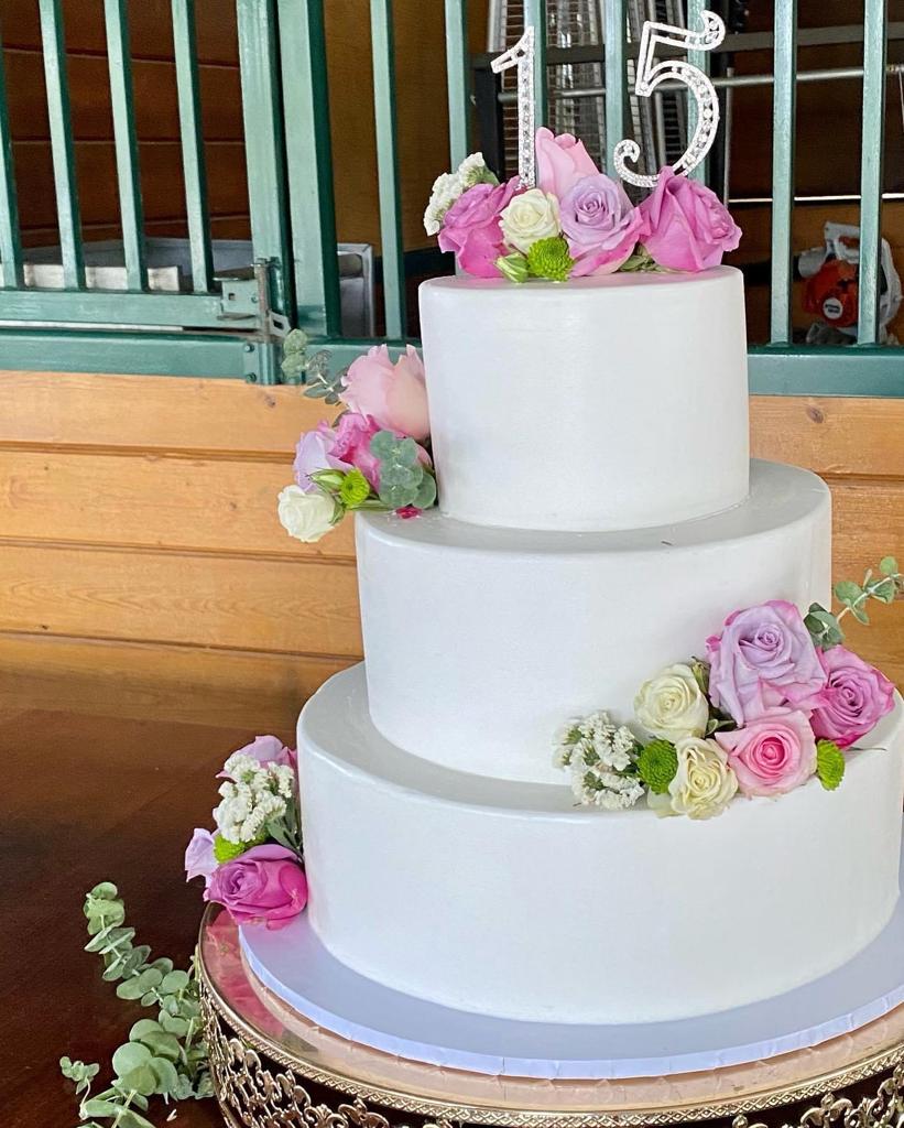 Pastel con detalle
